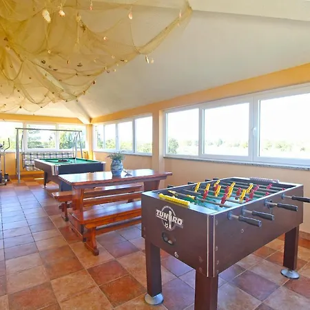 بيت للعطل House 2209 *