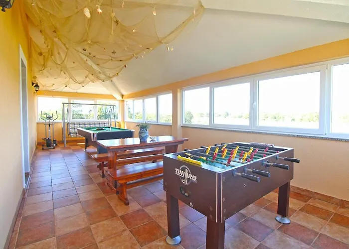 بيت للعطل House 2209 *