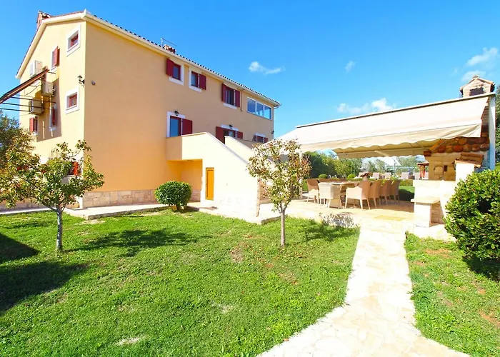 House 2209 * Šišan