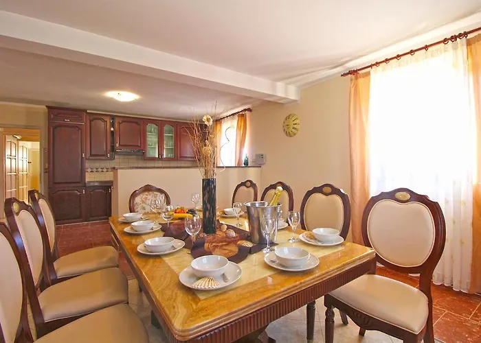House 2209 بيت للعطل Šišan