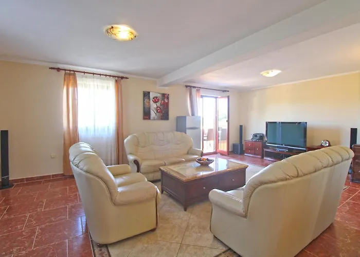 House 2209 بيت للعطل Šišan