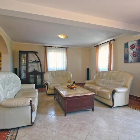 House 2209 Ferienhaus Šišan